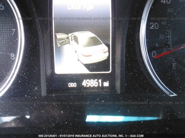 4T1BF1FK4FU105076 - 2015 TOYOTA CAMRY LE/XLE/SE/XSE WHITE photo 7