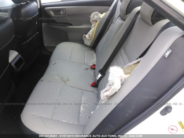 4T1BF1FK4FU105076 - 2015 TOYOTA CAMRY LE/XLE/SE/XSE WHITE photo 8