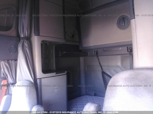 1FUJGLDR5BLAS9887 - 2011 FREIGHTLINER CASCADIA 125  Unknown photo 7