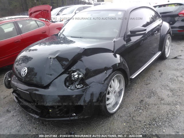 3VWHX7AT5DM633951 - 2013 VOLKSWAGEN BEETLE BLACK photo 2