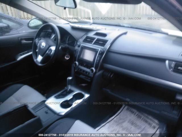 4T1BF1FK1EU379446 - 2014 TOYOTA CAMRY L/SE/LE/XLE BLACK photo 5