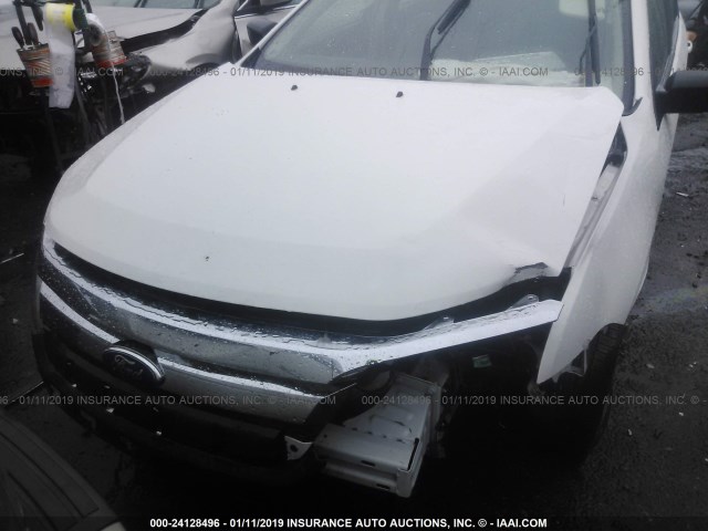 3FAHP0GA8CR268527 - 2012 FORD FUSION S WHITE photo 6