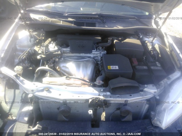 4T1BF1FK2HU333970 - 2017 TOYOTA CAMRY LE/XLE/SE/XSE SILVER photo 10