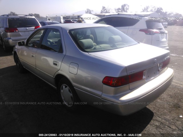 4T1BG22K8YU948029 - 2000 TOYOTA CAMRY CE/LE/XLE TAN photo 3