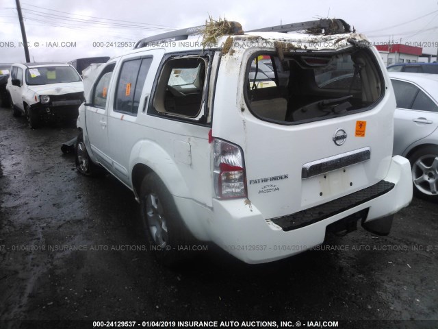 5N1AR18U86C658367 - 2006 NISSAN PATHFINDER LE/SE/XE WHITE photo 3