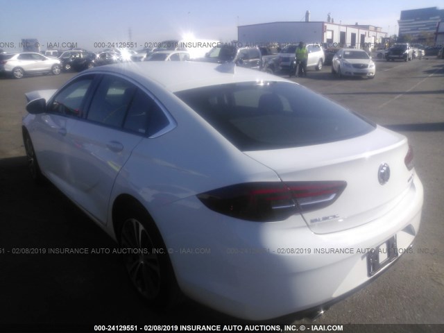 W04GP6SX6J1121919 - 2018 BUICK REGAL ESSENCE WHITE photo 3