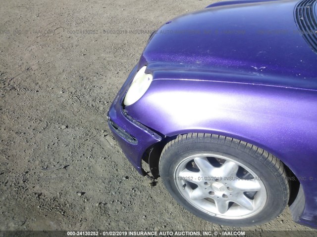 WDBRF64J41E000906 - 2001 MERCEDES-BENZ C 320 PURPLE photo 6