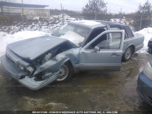 1LNLM81W3PY726316 - 1993 LINCOLN TOWN CAR EXECUTIVE BLUE photo 2