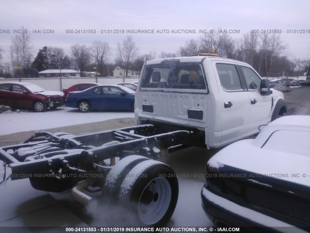 1FD0W4GY4JEB46659 - 2018 FORD F450 WHITE photo 4