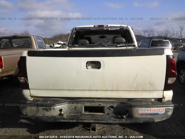 1GCGK29U64Z139612 - 2004 CHEVROLET SILVERADO K2500 WHITE photo 6