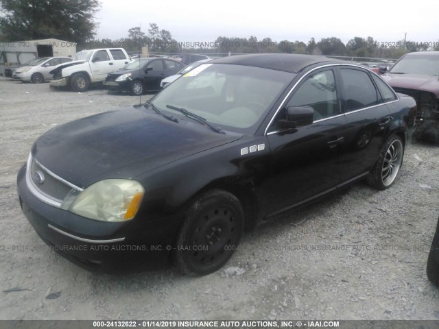 1FAHP27157G126614 - 2007 FORD FIVE HUNDRED SEL BLACK photo 2