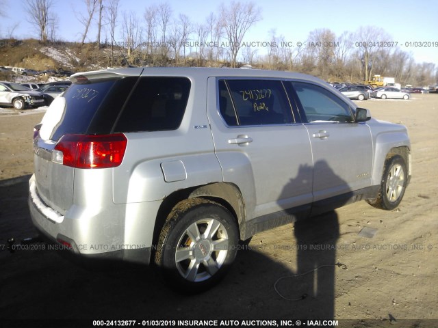 2CTFLCEW5A6264022 - 2010 GMC TERRAIN SLE SILVER photo 4