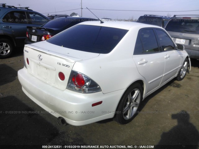 JTHBD192120047708 - 2002 LEXUS IS 300 WHITE photo 4