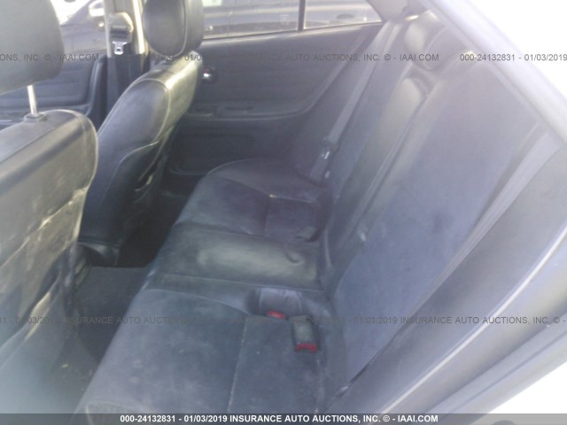 JTHBD192120047708 - 2002 LEXUS IS 300 WHITE photo 8