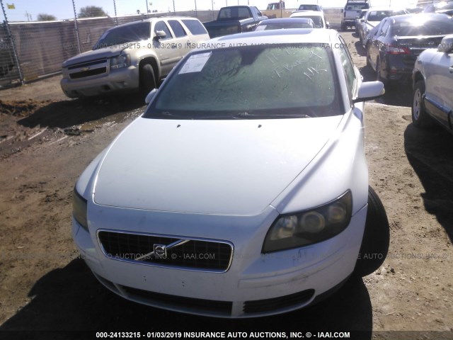 YV1MS382752108513 - 2005 VOLVO S40 2.4I WHITE photo 6