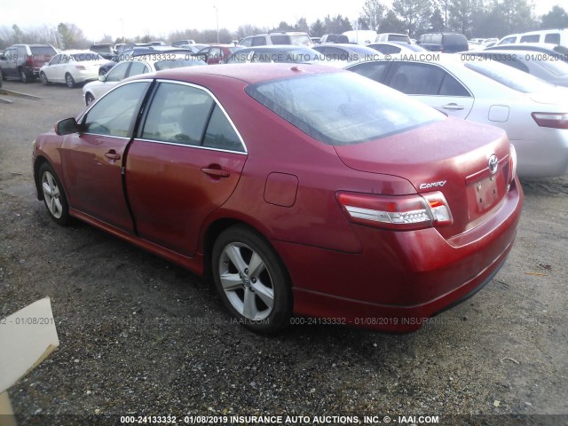 4T1BF3EK6AU042262 - 2010 TOYOTA CAMRY SE/LE/XLE RED photo 3