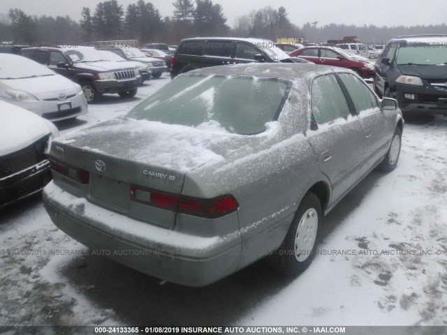 4T1BG22K8WU320629 - 1998 TOYOTA CAMRY CE/LE/XLE TAN photo 4