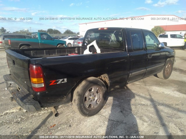 2GCEC19V1Y1386607 - 2000 CHEVROLET SILVERADO C1500 BLACK photo 4