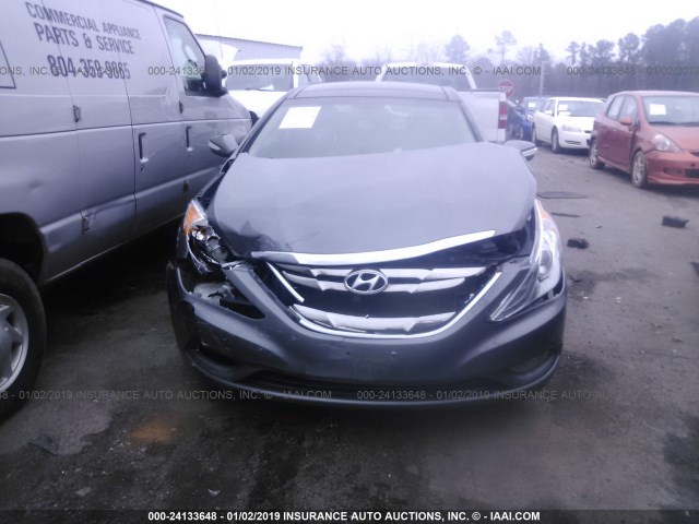 5NPEC4AC9DH607956 - 2013 HYUNDAI SONATA SE/LIMITED GRAY photo 6