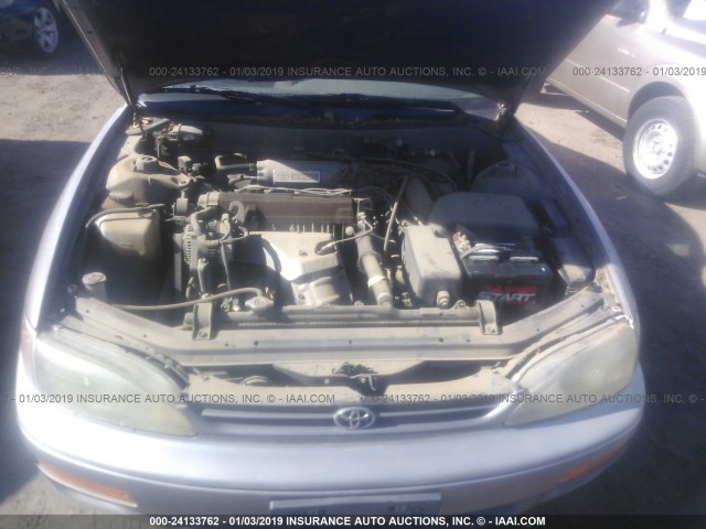 JT2BG12K4T0375850 - 1996 TOYOTA CAMRY DX/LE/XLE GRAY photo 10