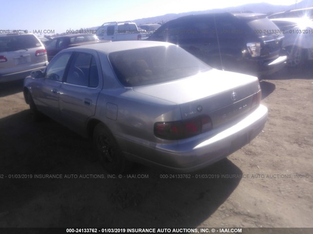 JT2BG12K4T0375850 - 1996 TOYOTA CAMRY DX/LE/XLE GRAY photo 3