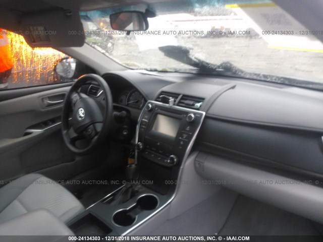 4T4BF1FK4FR454101 - 2015 TOYOTA CAMRY LE/XLE/SE/XSE GRAY photo 5