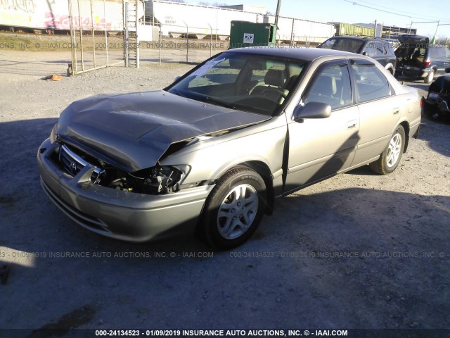 4T1BG22K5YU652322 - 2000 TOYOTA CAMRY CE/LE/XLE GRAY photo 2