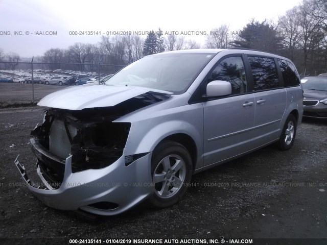 2C4RDGCG6CR318471 - 2012 DODGE GRAND CARAVAN SXT SILVER photo 2