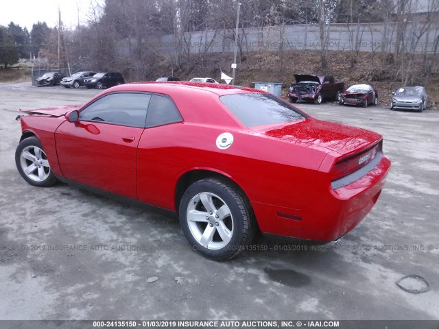 2C3CDYAG8EH179925 - 2014 DODGE CHALLENGER SXT RED photo 3