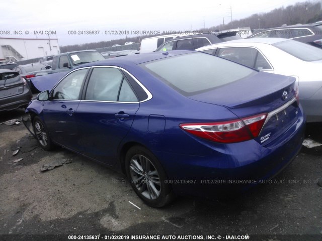 4T1BF1FK0FU886890 - 2015 TOYOTA CAMRY LE/XLE/SE/XSE ლურჯი ფოტო 3