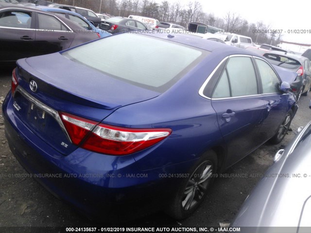 4T1BF1FK0FU886890 - 2015 TOYOTA CAMRY LE/XLE/SE/XSE ლურჯი ფოტო 4