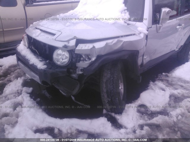 JTEBU11F08K046199 - 2008 TOYOTA FJ CRUISER SILVER photo 6