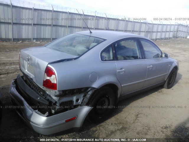 WVWMD63B23P394926 - 2003 VOLKSWAGEN PASSAT GL SILVER photo 4