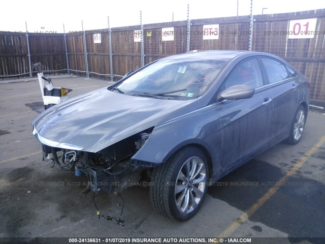 5NPEC4AB8BH231044 - 2011 HYUNDAI SONATA SE/LIMITED GRAY photo 2