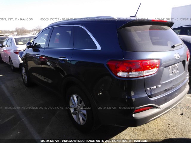 5XYPG4A59HG269793 - 2017 KIA SORENTO LX/L Dark Blue photo 3