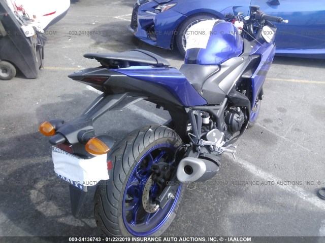 MH3RH06YXJK017876 - 2018 YAMAHA YZFR3 Dark Blue photo 4