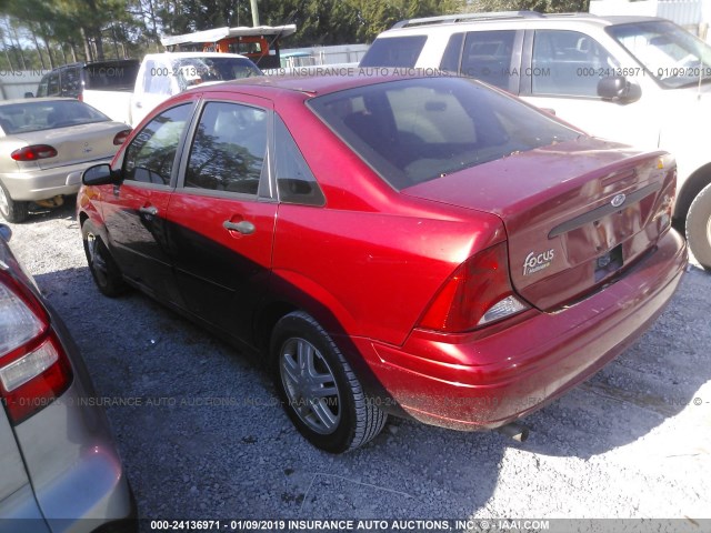 1FAFP34373W333606 - 2003 FORD FOCUS SE COMFORT/SE SPORT RED photo 3