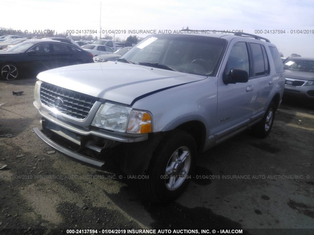 1FMDU73E92UC01165 - 2002 FORD EXPLORER XLT SILVER photo 2