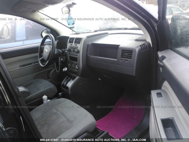 1J8FF47W47D161179 - 2007 JEEP COMPASS BLACK photo 5