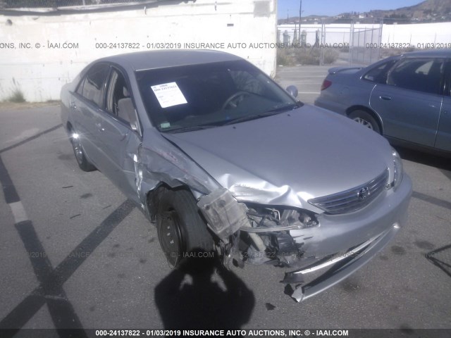 4T1BE32K65U059060 - 2005 TOYOTA CAMRY LE/XLE/SE SILVER photo 1