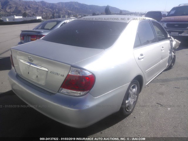 4T1BE32K65U059060 - 2005 TOYOTA CAMRY LE/XLE/SE SILVER photo 4