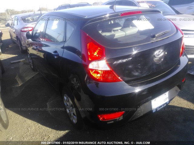 KMHCT5AE6HU355704 - 2017 HYUNDAI ACCENT SE BLACK photo 3