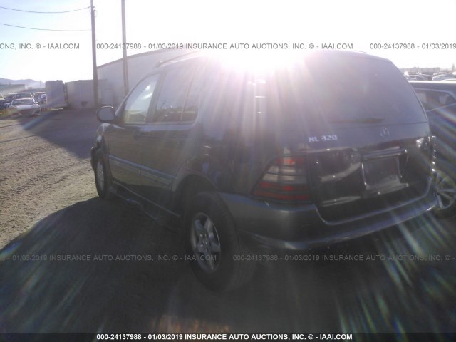 4JGAB54E6XA115638 - 1999 MERCEDES-BENZ ML 320 BLACK photo 3