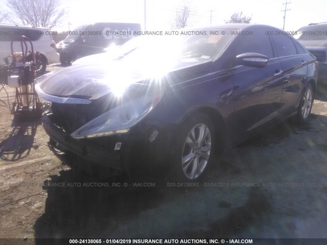 5NPEC4AC4CH332222 - 2012 HYUNDAI SONATA SE/LIMITED BLUE photo 2