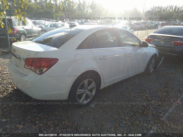 1G1PE5SBXF7233064 - 2015 CHEVROLET CRUZE LT WHITE photo 4