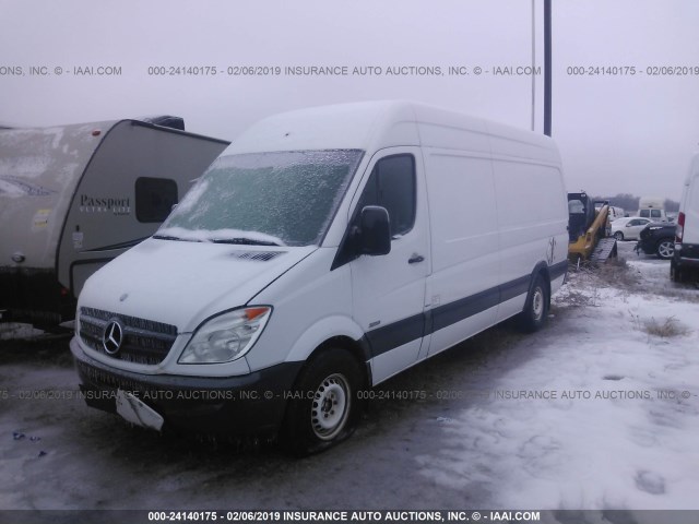 WD3PE8CB0C5714580 - 2012 MERCEDES-BENZ SPRINTER 2500 WHITE photo 2