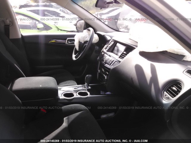 5N1AR2MN2EC724172 - 2014 NISSAN PATHFINDER S/SV/SL/PLATINUM SILVER photo 5