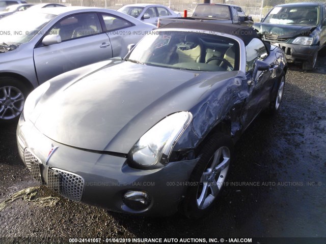 1G2MB35B68Y105618 - 2008 PONTIAC SOLSTICE GRAY photo 2