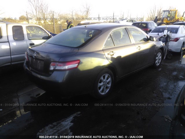 4T4BF3EKXBR218687 - 2011 TOYOTA CAMRY SE/LE/XLE GRAY photo 4