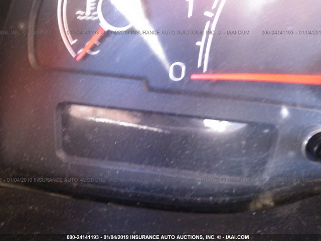 1LNHM87A05Y662671 - 2005 LINCOLN LS GRAY photo 7